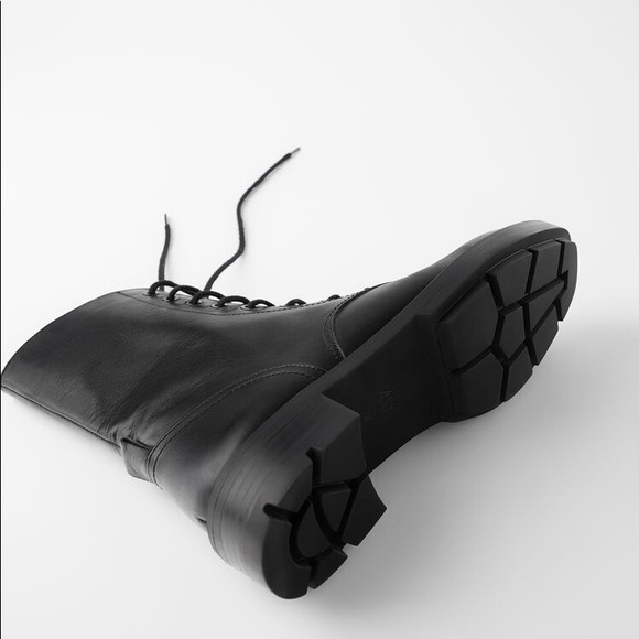 Zara black flat leather ankle boots - Picture 4 of 7